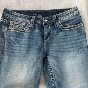 Vigoss Women's Classic Blue Straight Leg Capri Jeans Size 11/12